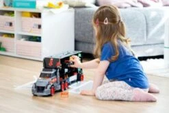 Großer Truck Tragekoffer Inkl. 8 Die-Cast Fahrzeugen & Helikopter -Otto 11406439 06