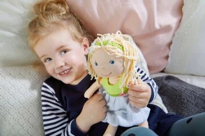 HABA 305239 Plüsch-Ankleidepuppe Jil 4 HABA 305239 Plüsch-Ankleidepuppe Jil – Bild 2