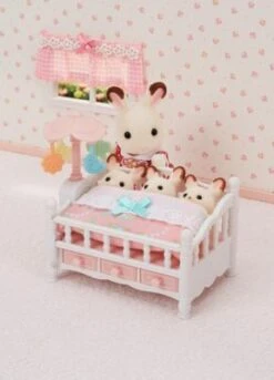 Sylvanian Families Babybett Mit Mobile -Otto 17446936 04