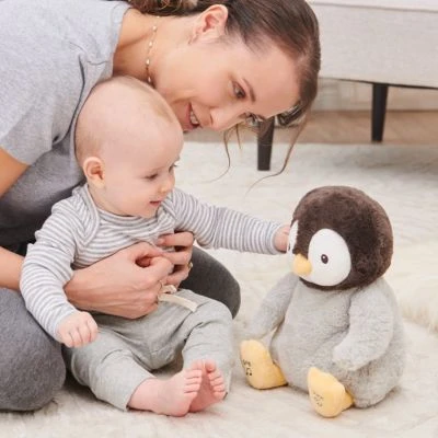 GUND Kissy, Der Pinguin - Singt, Spricht Und Wirft Küsschen 6 GUND Kissy, Der Pinguin - Singt, Spricht Und Wirft Küsschen – Bild 4