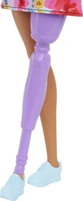 Barbie Fashionistas Puppe Im Schulterfreien Blumenkleid, Pinke Haare, Beinprothese, Für Kinder Von 3 Bis 8 Jahren 5 Barbie Fashionistas Puppe Im Schulterfreien Blumenkleid, Pinke Haare, Beinprothese, Für Kinder Von 3 Bis 8 Jahren – Bild 3