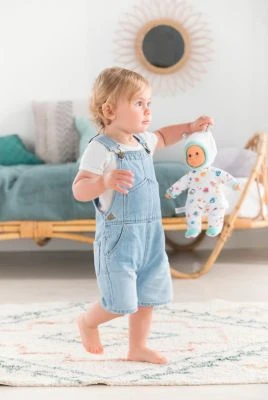 Corolle Mon Doudou Sweetheart / Astronaut / Weichkörperpuppe Mit Kapuze / Namensetikett /Vanilleduft / 30cm / Für Kinder Ab 9 Monaten Geeignet 8 Corolle Mon Doudou Sweetheart / Astronaut / Weichkörperpuppe Mit Kapuze / Namensetikett /Vanilleduft / 30cm / Für Kinder Ab 9 Monaten Geeignet – Bild 6