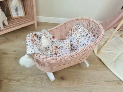 TinaForKids Puppenwiege Aus Weiden Mit Bettwäscheset, Puppenbett Altrosa/Weiß 3 TinaForKids Puppenwiege Aus Weiden Mit Bettwäscheset, Puppenbett Altrosa/Weiß